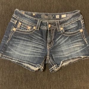 Like New, Easy Mid Rise Miss Me shorts. Size 30.